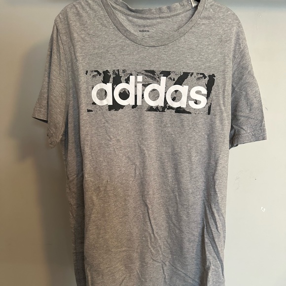 Adidas logo T-shirt - Picture 1 of 3